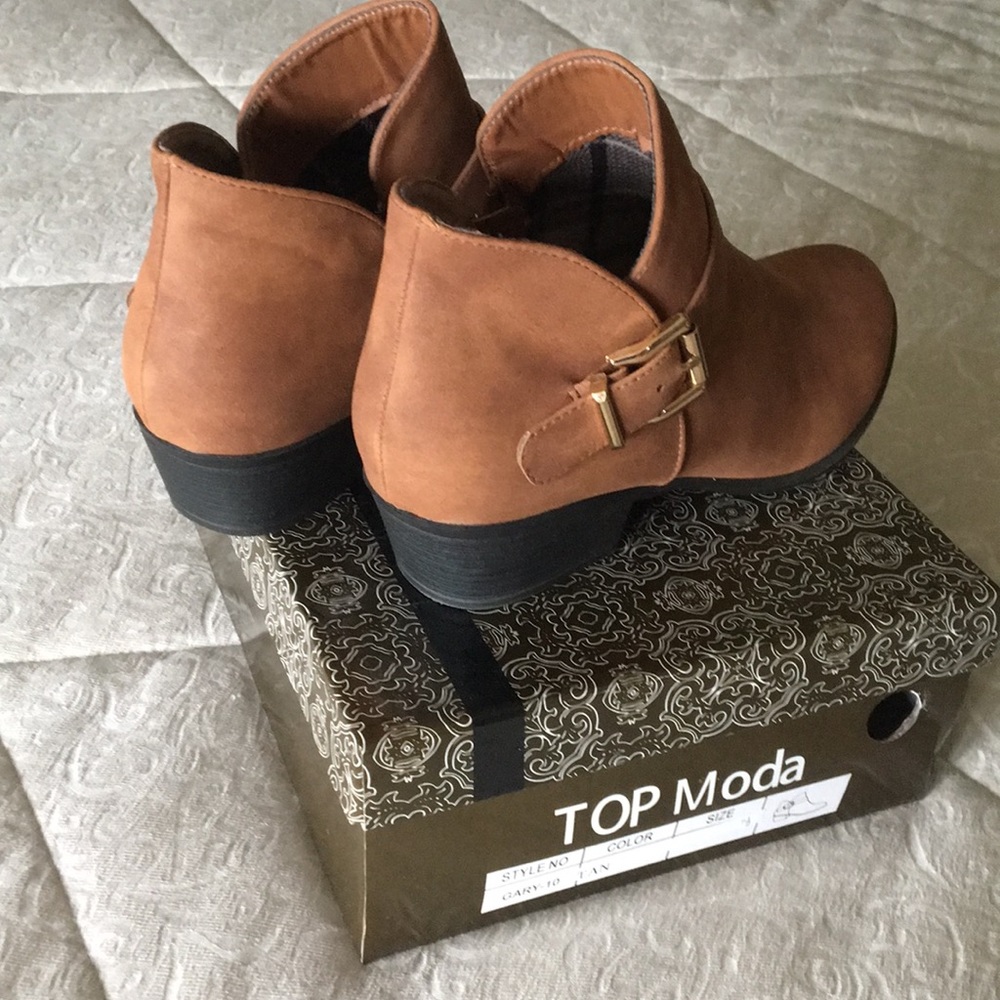 Tan Boot - Picture 3 of 3